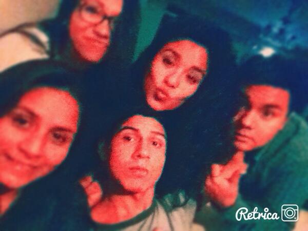 RChomb's tweet photo. Nada mejor que pasarla con tus amigos! http://t.co/AcRS8KMDjA