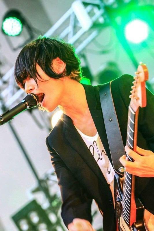 かわかわん ようぺーーー 川上洋平さん お誕生日おめでとうございます かわいいしかっこいいしなんなんですかもう 笑 32とか嘘でしょ これからも大好きです Alexandros も大好きです ヽ E ヽ 川上洋平誕生祭 Http T Co Jrxqp0bsfm