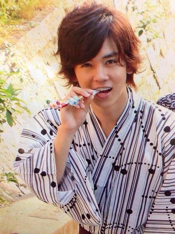 KN_xtx's tweet photo. £
  
  J.WEST PINK  気分屋小瀧裙
  
 "なあ、俺お前が好きや念 ~ 。俺の側に居らへん ？"

 #nrさんbotさんのお友達増やしたい

£ http://t.co/8tSPQKoZTE