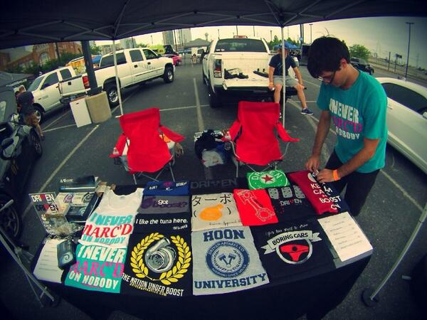DrivenApparelCo's tweet photo. Slangin shirts! http://t.co/T0EIn1Z1lB