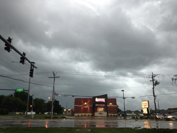 wesjtay's tweet image. #WHPsolstice 😭
#midwestproblems