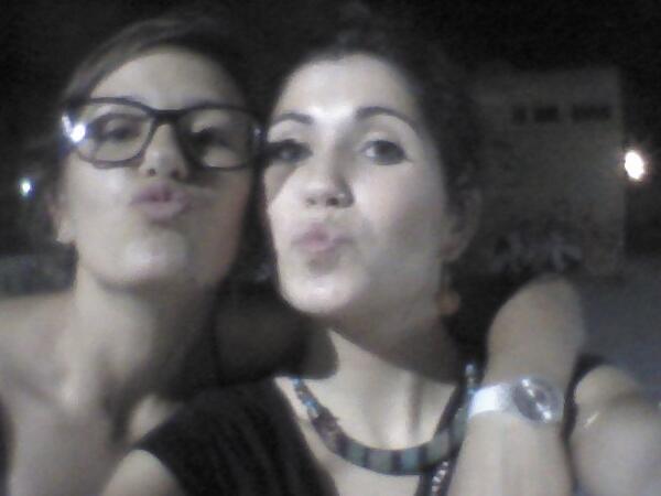 Silviagf7's tweet photo. @carol_vlc con la mas guapa de la @LaLlumBC !!!!! http://t.co/K29quBlMxt