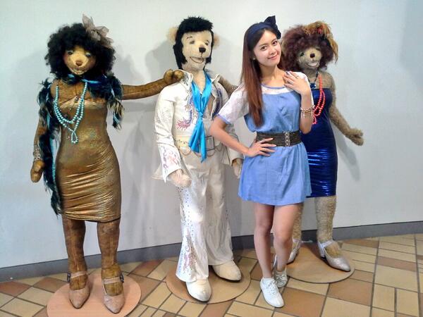 PriMary_Bandung's tweet photo. "@ubin1021: Mary foto with teddy bear star♡ @SOSisofficial @SOS__Mary @YSMediaEnt http://t.co/gCEyfMVQiB"