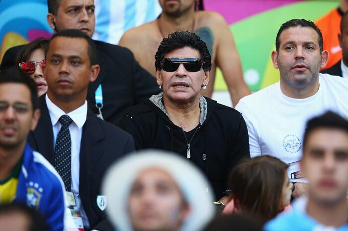サッカーキング アルゼンチン代表情報 マラドーナ氏 アルゼンチン戦をスタンド観戦も メッシの決勝点見逃す Http T Co O75ryaxvgv イラン戦を娘のジャンニーナさんと観戦しましたが 試合終了前に退席したようです Arg Http T Co Mz87k4bdww