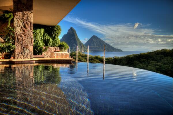 TravelGuide__'s tweet image. Jade mountain, St. Lucia