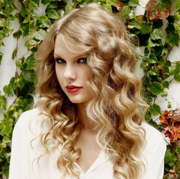 lisari_swift13's tweet photo. tayのライブ思い出して幸せな気分になる。辛いときはtayの曲を聞けば頑張れる。
#Taylor好きな人はRT
#REDTourTokyo
#LongLiveREDTour
#swiftiesと繋がりたい http://t.co/VfjrLBb1wd