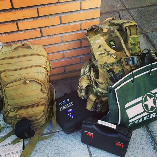 AsturiasOnline's tweet photo. #buenosdias #airsoft #airsoftguns #airsoftinternacional #airsoftespaña #gopro #ess #tokiomarui #iotv #pantac #mul... http://t.co/z5XrLSxsjV