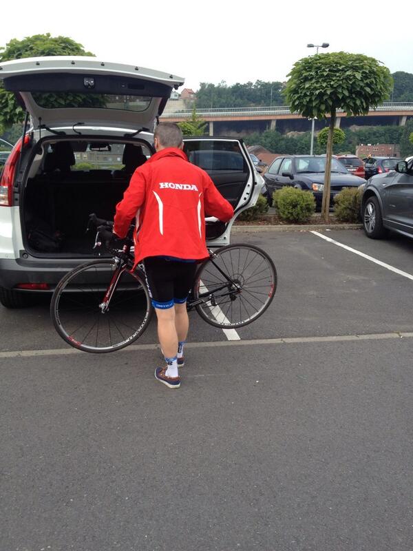TypeR's tweet photo. Some #TypeR fans will do anything to get to #WTCCspa http://t.co/Ew9Pv0wWWO