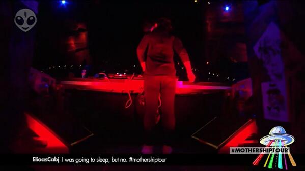 Sexysaulz's tweet image. I like it when he twerks #datbutt