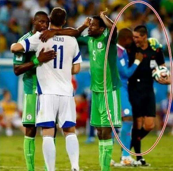 a bosnyákokat hazavágó Peter O'Leary játékvezető? a bosnyákokat hazavágó Peter O'Leary játékvezető?