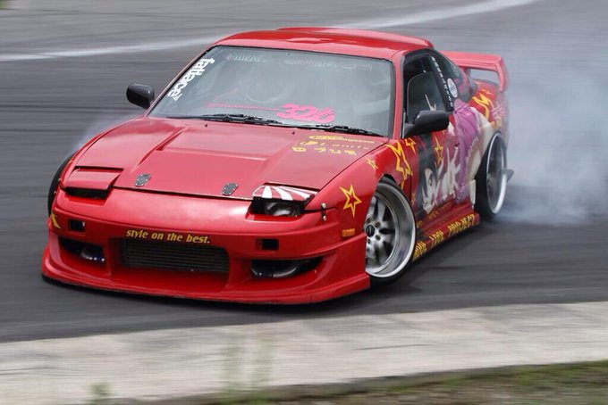 痛ドリ車とは オーナー様にインタビュー 痛車ステッカー製作専門店