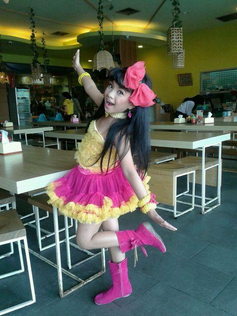 thalianabila2's tweet photo. Cherrybelle wanna be http://t.co/ppqIdhCcmB