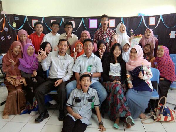 dwiandiniwidya's tweet photo. RT @CLAXON11: Muka bahagiaaaaaa :D http://t.co/1cJYiUYxQk