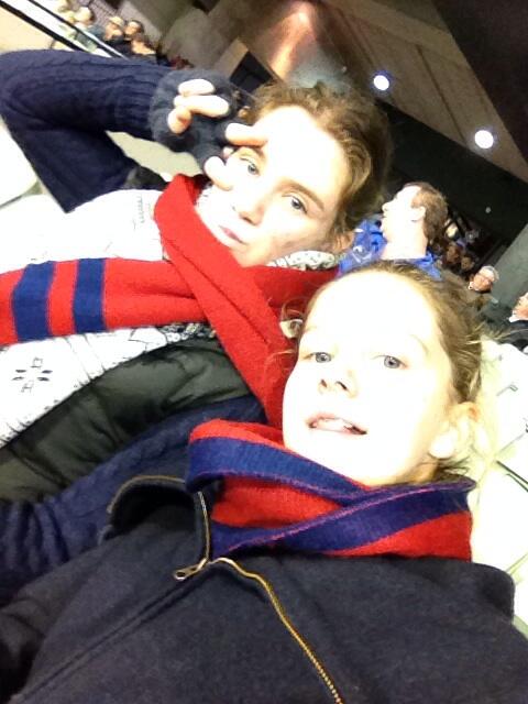 edwinajcarr's tweet photo. #myheartbeatstrue carn the dees!! ❤️💙❤️💙 @frankiecarr97 http://t.co/hENgGbXWvX