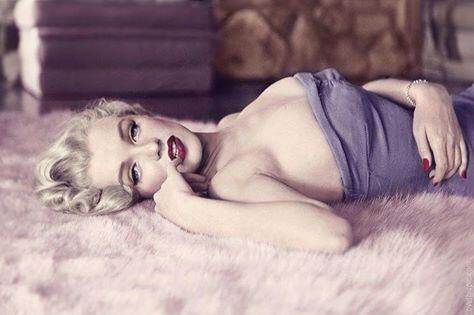 Pretty lady! http://t.co/PzykDE2xeU<a href="/tag/getstoned"class="tags"><span>#getstoned</span></a>