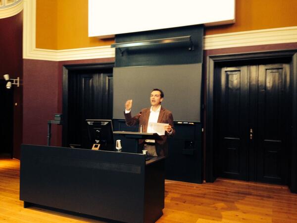 DanishScienceFa's tweet photo. Leonardo Alfonsi er netop i Kbh. genvalgt som præsident for vores europæiske netværk #eusea http://t.co/KU2eyz49QK http://t.co/7s5RYW4isq