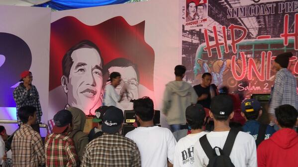 KojekRapBetawi's tweet image. Politik makin gila RT @RapPresent_ID: #HipHopUnity masih lanjut nih!! Kita ada.
La Froza (depok)
#supporthiphoplokal 