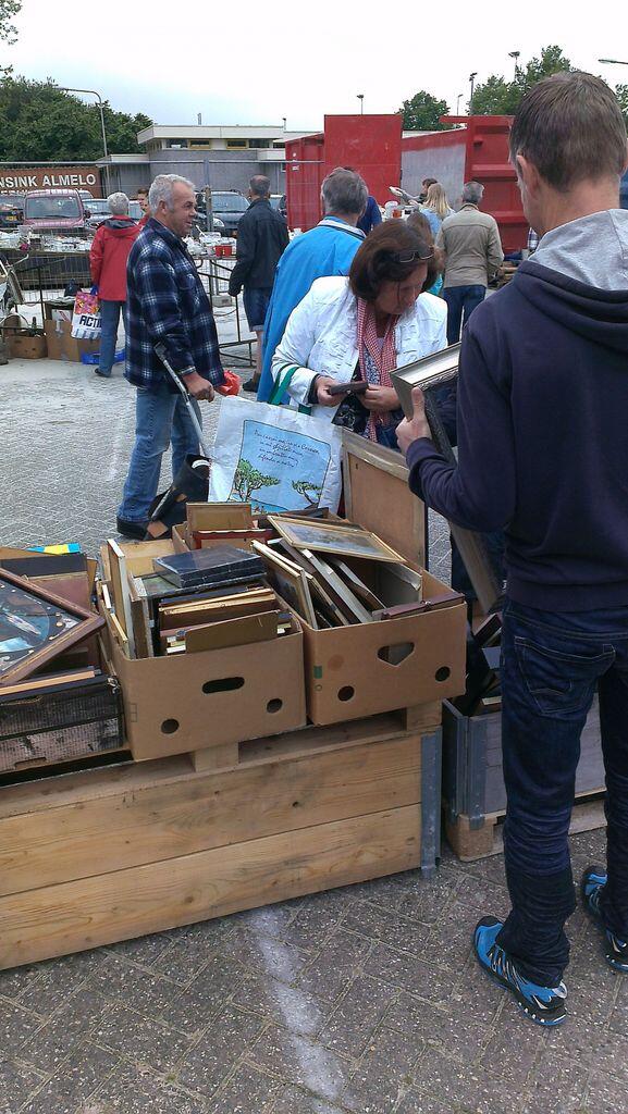 rommelmarktTOP's tweet photo. Hetwas weer een geslaagde rommelmarkt. Iedereen, groot en klein, bedankt voor het meehelpen. Tot volgend jaar http://t.co/S5TolHdvkC