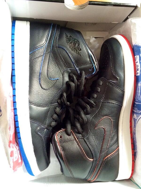 Blue_Bruce_W's tweet photo. 同我有緣既鞋就算抽唔中都可以上網click��😆😆😆 this pair LM AJ1 SB is just simply amazing!!! http://t.co/R9m15BxJfx