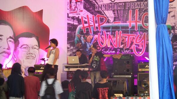 RapPresent_ID's tweet image. Female Emcee..

V NYX..
#supporthiphoplokal 
#HipHopUnity 