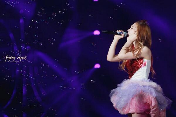 ___ktybot's tweet photo. ✍

遠く離れていても
目を閉じればほら
心はそばにいる

↳ ALL MY LOVE IS FOR  YOU

.  https://t.co/ER3BT4V1tY