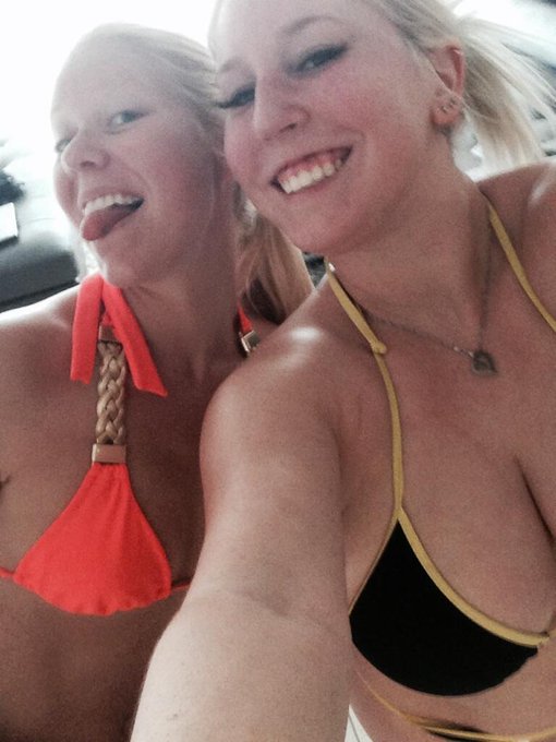 It was devastatingly quiet lol - going to the pool/beach with @RachelSingerMFC   :D http://t.co/8KM8<a href="/tag/manyvids"class="tags"><span>#manyvids</span></a>