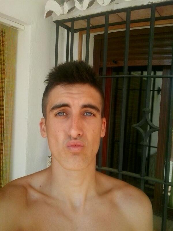 BernaaMalaga's tweet photo. De piscineo qe te veo http://t.co/WiMuAn8NFE