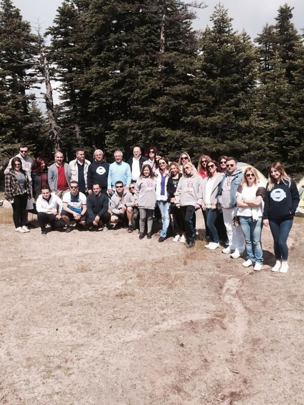 Bahçeşehir Koleji Gnl. Md. Yöneticileri Uludağ Kampta öğrencilerle pazar gününü birlikte geçiriyor.