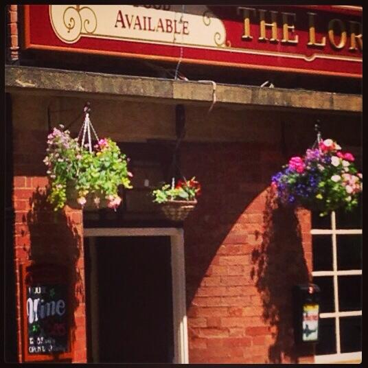 <a href="/TheLordRoberts/">The Lord Roberts</a> hanging baskets looking lovely....#articulture #creativequarter #nottingham <a href="/CQNottm/">Creative Quarter Company Nottingham</a>