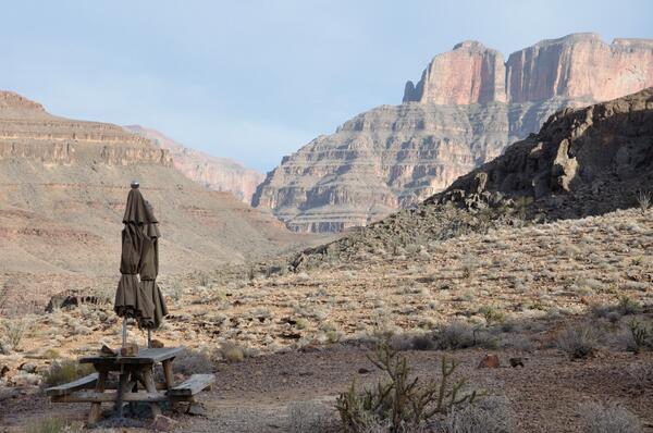 And finally we have landed at the bottom of The Grand Canyon! Picnic, silence, rocks - as romantic as it gets :P