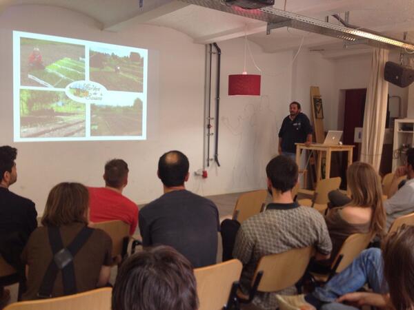 gatoiluna's tweet image. so many sustainable food iniatives in and around berlin! @ChangingCourseB @co_up #foodcoop #growyourownfood #organic