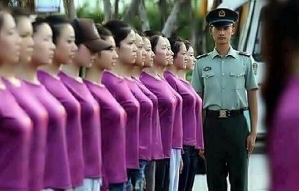 ThenGoLuck's tweet image. Ba...bbaaaaa...baaa..ris..senang d..d..diri..gagap terus #lawak #lucu