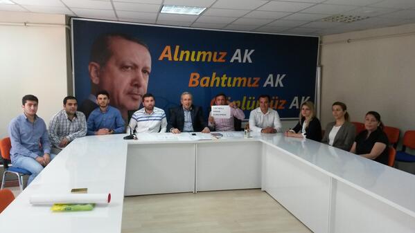 AKPartiDerince's tweet photo. #SandığaSahipÇıkıyoruz http://t.co/09Mf3vHe3N