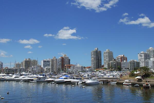 Welcome to the official #FormulaE Punta del Este ePrix Twitter account. Keep up to date with the latest from Uruguay