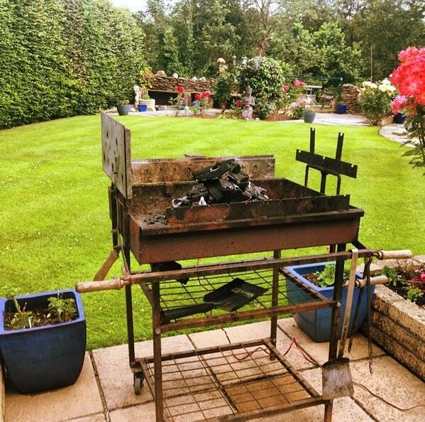WhiteheatC's tweet photo. Perfect day for a #whiteheat BBQ! Thanks for the photo @Saintak1985 ENJOY! http://t.co/xYNWaj0OsR