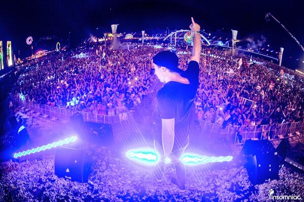 Electric Daisy Carnival Las Vegas EDC 2014 | Lineup | Tickets | Prices | Dates | Video | News | Rumors | Mobile App | Hotels | Movie