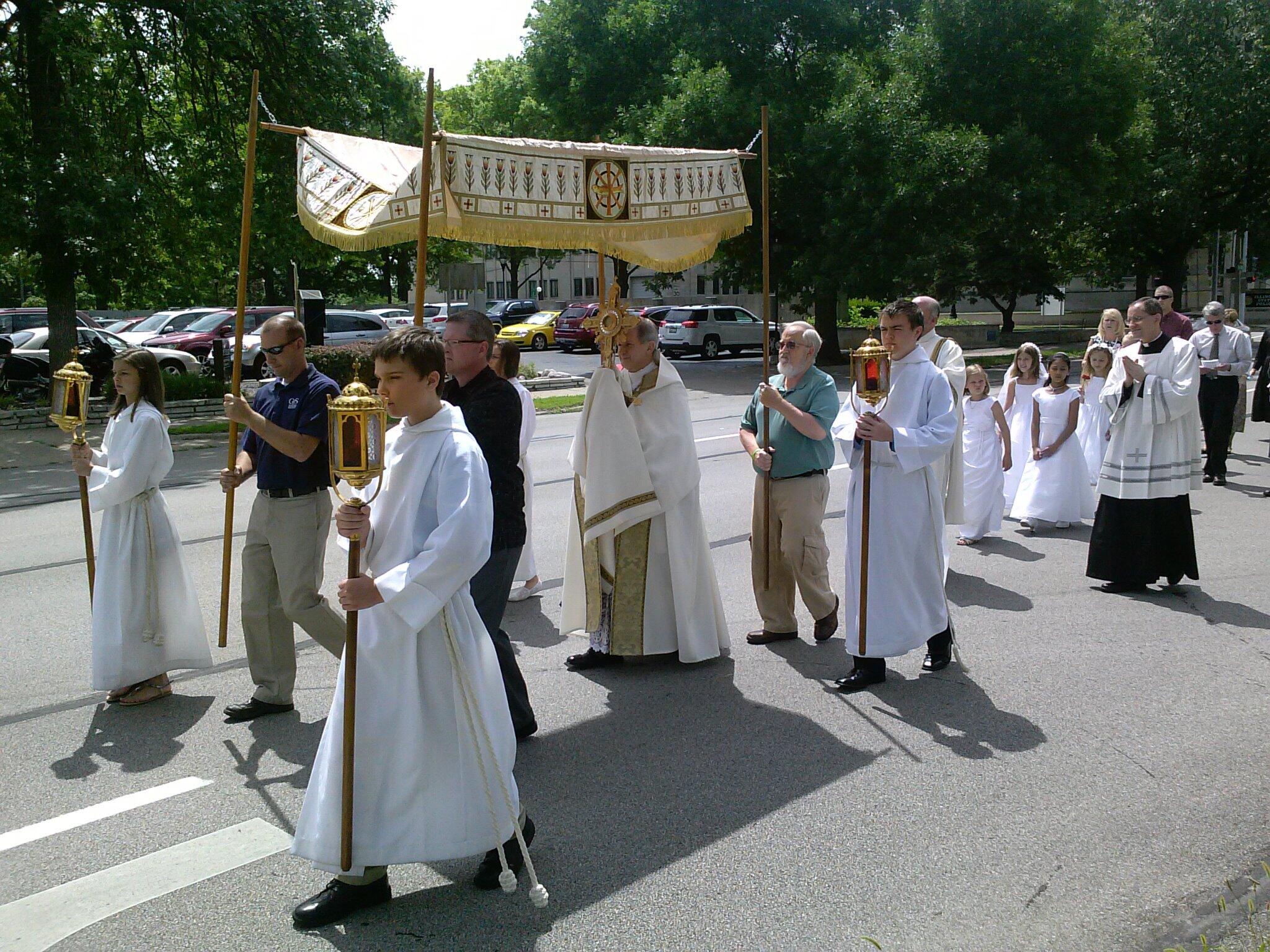 Bishop Paprocki: Eucharistic Procession