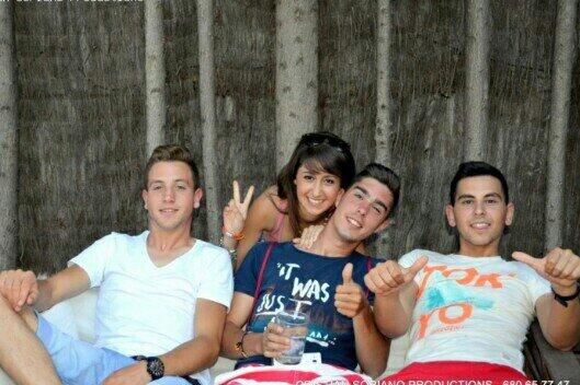 anafm97's tweet photo. Una de ayer con mis guaperas 😉 http://t.co/yy63GpRJiM