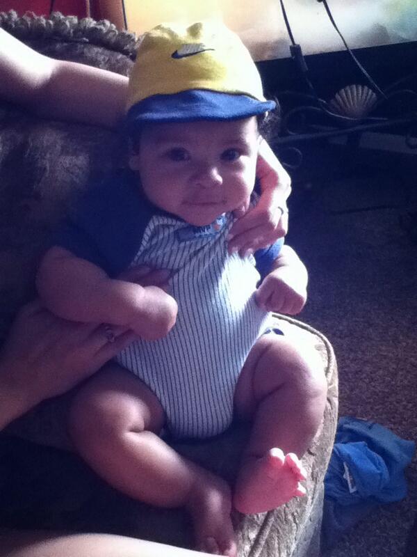 Denzel_Douglas's tweet photo. Had to put the fitted on because the sun was gone kill his vibe... http://t.co/YiGdMZAE2f