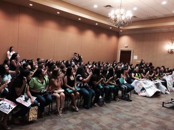HmGerardo's tweet photo. Gracias matamoros😘✌️ http://t.co/oQaJfRSg8L