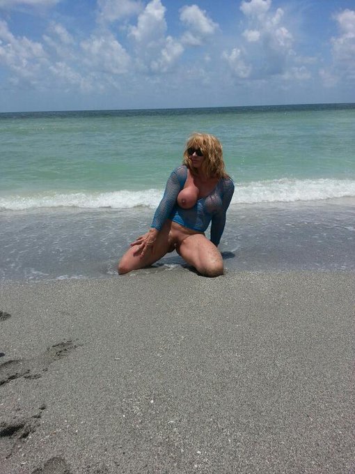 My #KINKY #GIRLFRIENDS #FEMDOM #BICEP FOLLOW and RT@KinkyMuscle @KittysDD @GoddessAshlee @Jc Simpson<a href="/tag/kinky"class="tags">#KINKY</a><a href="/tag/girlfriends"class="tags">#GIRLFRIENDS</a><a href="/tag/femdom"class="tags">#FEMDOM</a><a href="/tag/bicep"class="tags">#BICEP</a>