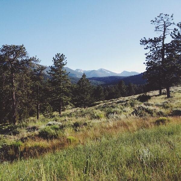 jonkratz's tweet photo. This doesn't get old. #currentbackyard http://t.co/lsOQIViArB http://t.co/qSGONJXU7v