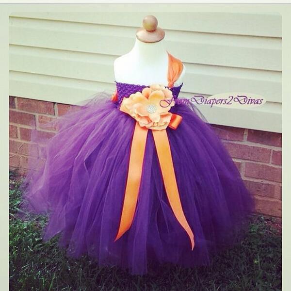 GlitzyGrimm's tweet image. So in love with this Flower girl Dress! #handmadeprojects #DIY #cantwait