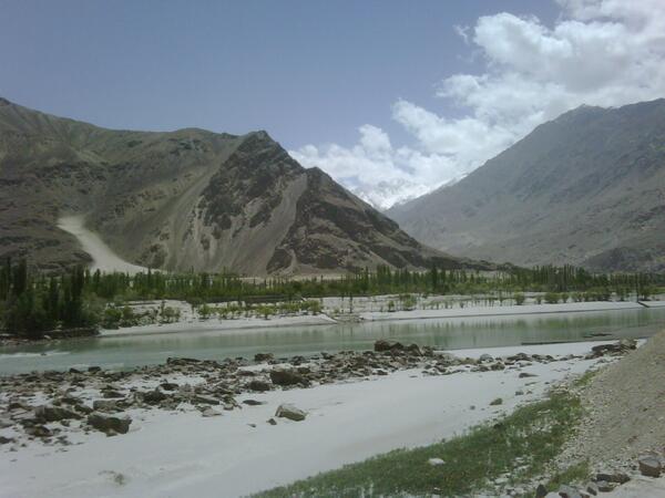 Razarumi's tweet image. #Shyok River  Just short of #Indus #Baltistan #Pakistan  v @darjatmd: