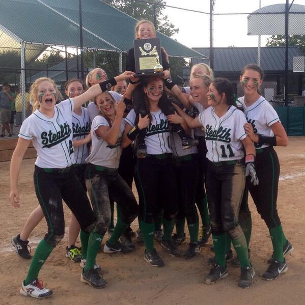 stealthfp's tweet photo. 14 hours of hard-played softball paid off! Congrats to the 14U Stealth team for placing 3rd in their bracket! 💚💚 http://t.co/M5pcQJfdLu