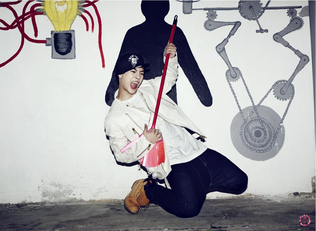 BqyqAWcCYAA5j7n.jpg:large