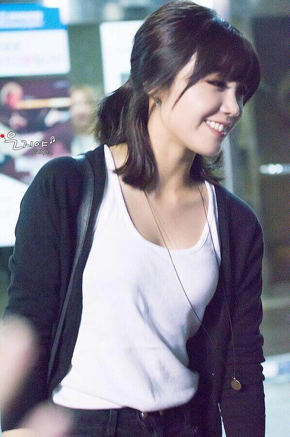 [FANTAKEN] 140621 Apink Eunji leaving KBS Gag Concert // cre : ejya