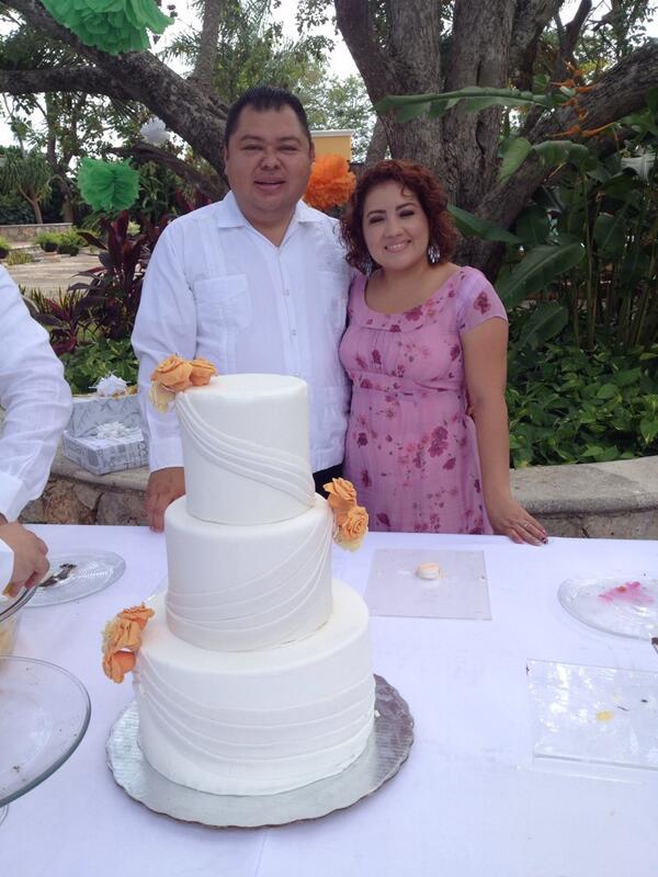 wiwo1973's tweet photo. En la boda de mi primo Andward http://t.co/uaf1MTnqSa