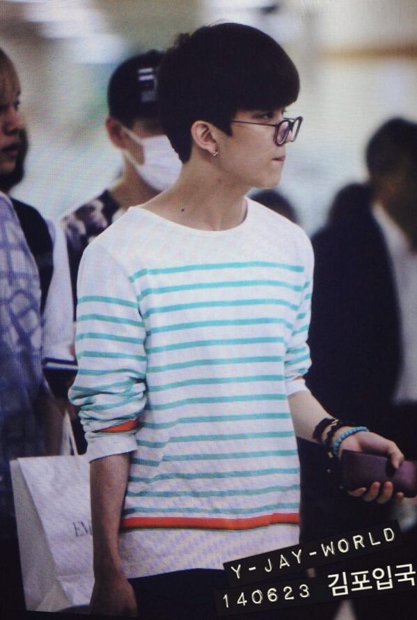 YJayWorld's tweet photo. ＜Y-Jay-World＞ 140623 김포입국 #youngjae #영재 #yjay @BAP_Youngjae Preview P1 너무 멋있다ㅠㅠㅠㅠㅠㅠ휴^휴 http://t.co/dwuyCqwbHT