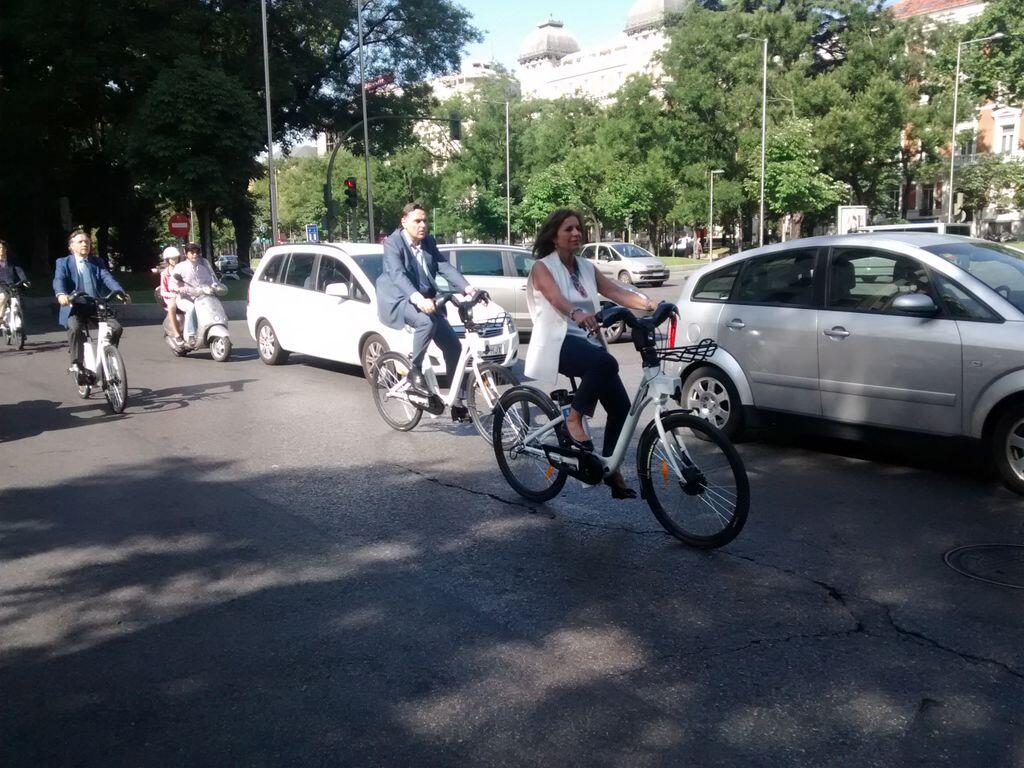 Inaugurado BiciMAD, el sistema de bicicleta pública eléctrica de Madrid